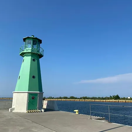 Ann 16 Pietro Z Widokiem Na Morze