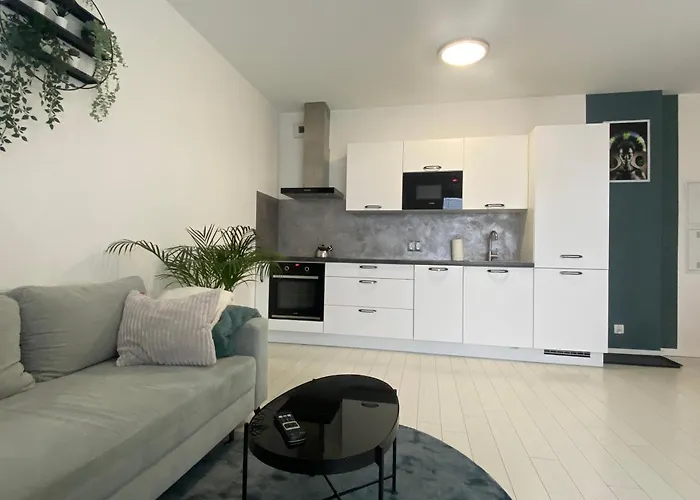 Ann 16 Pietro Z Widokiem Na Morze